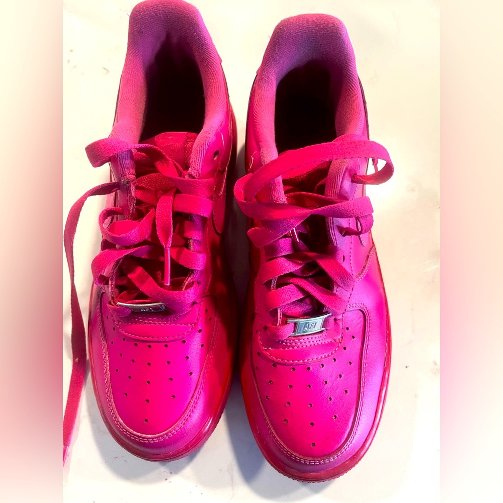 Women’s Air Force 1 ‘07 “FireBerry” DD8959-600 Size 7